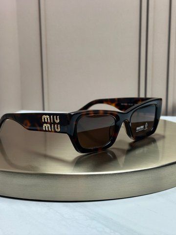 Солнцезащитные очки Miu Miu SMU 09WS черепаховые прямоугольные с золотым логотипом, коричневая линза, женские