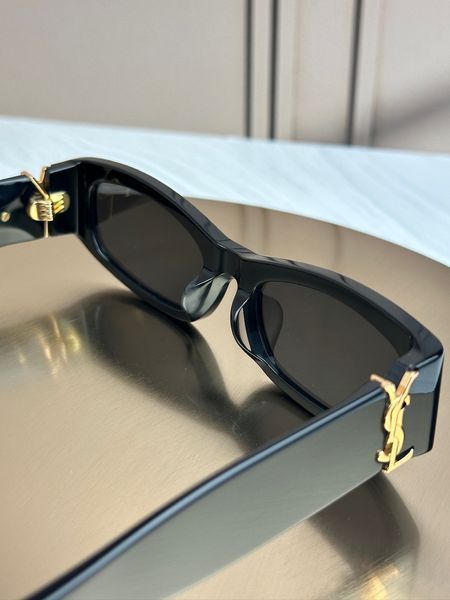 Сонцезахисні окуляри Saint Laurent SL M152 чорні овальні ацетат жіночі