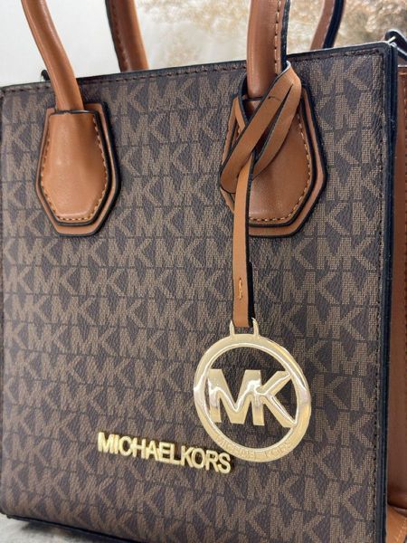 Женская сумка кроссбоди MICHAEL KORS Mercer Extra-Small коричневая