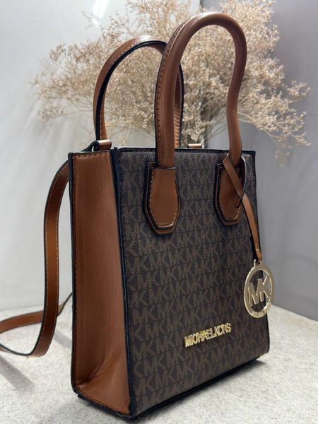 Женская сумка кроссбоди MICHAEL KORS Mercer Extra-Small коричневая