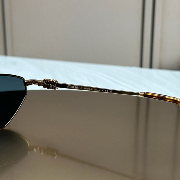 Сонцезахисні окуляри Miu Miu SMU 56Z Gold Havana/Dark Grey