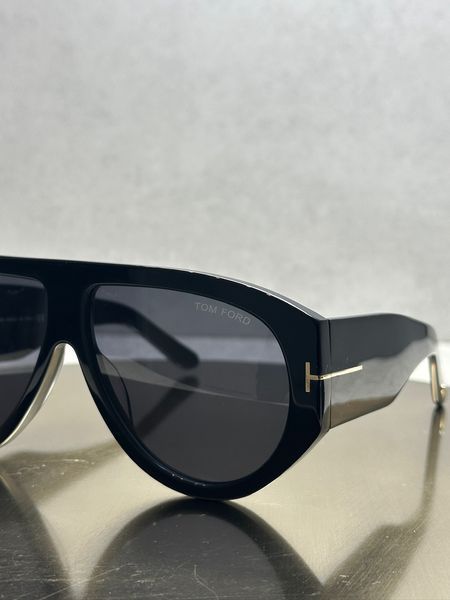 Сонцезахисні окуляри Tom Ford Bronson FT 1044 Black Force152 фото