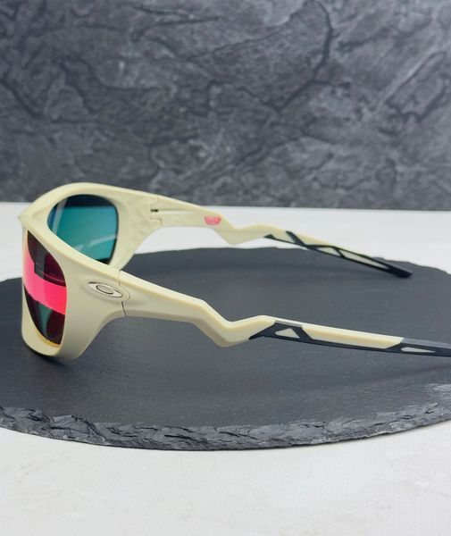 Солнцезащитные очки Oakley Lateralis бежевые спортивные с зеркальной линзой Prizm Road, вело бег, мужские
