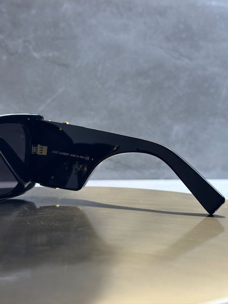 Сонцезахисні окуляри Saint Laurent SL M119/F Blaze 001 &mdash; великі чорні з золотим YSL, жіночі, оригінал Force 16 фото