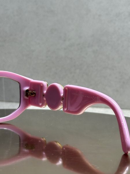 Сонцезахисні окуляри Versace VE4361 рожеві зі стразами Медуза жіночі