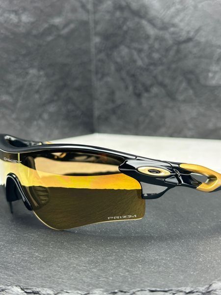 Сонцезахисні окуляри Oakley RadarLock Path чорні золоті Prizm спортивні чоловічі
