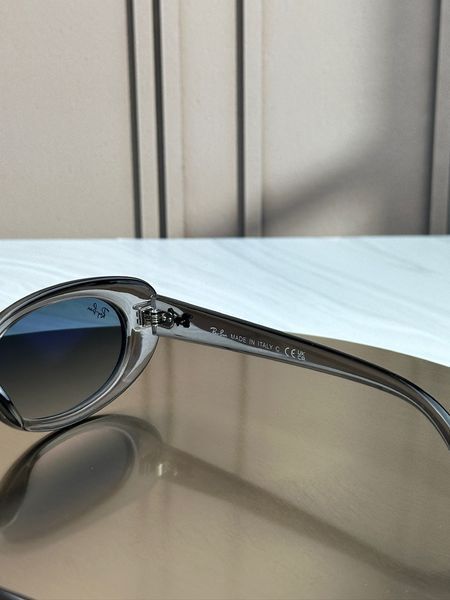 Сонцезахисні окуляри Ray-Ban RB4441D прозорі сірі овальні градієнт унісекс