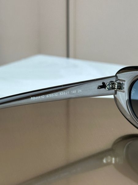 Сонцезахисні окуляри Ray-Ban RB4441D прозорі сірі овальні градієнт унісекс