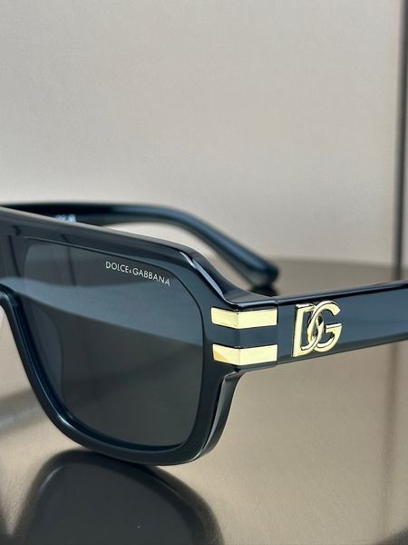Сонцезахисні окуляри Dolce & Gabbana DG4507 чорні прямокутні темна лінза унісекс