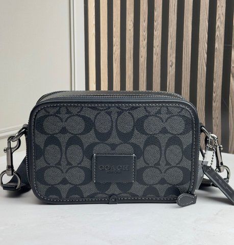 Мужская сумка кросс-боди Coach Signature Canvas Camera Bag (Черная/Темно-серая)