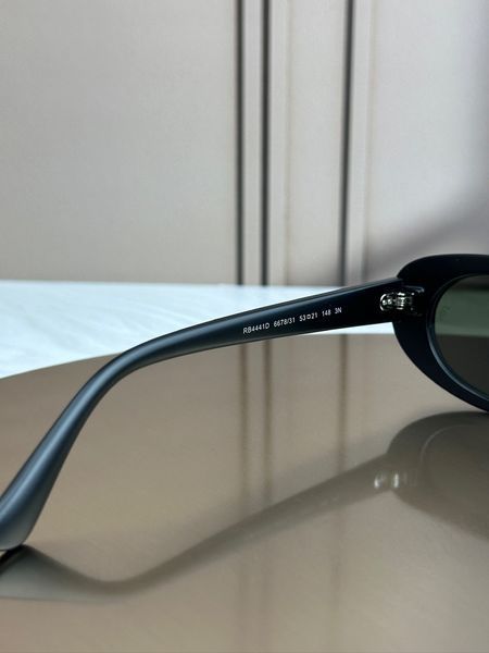 Сонцезахисні окуляри Ray-Ban RB4441D чорні зелена лінза овальні унісекс