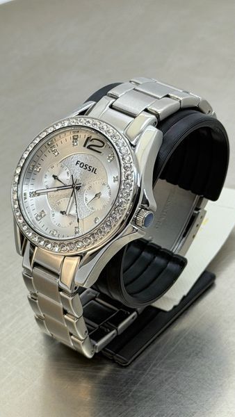 Жіночий годинник Fossil Riley ES3202 з кристалами Swarovski (Сріблястий)