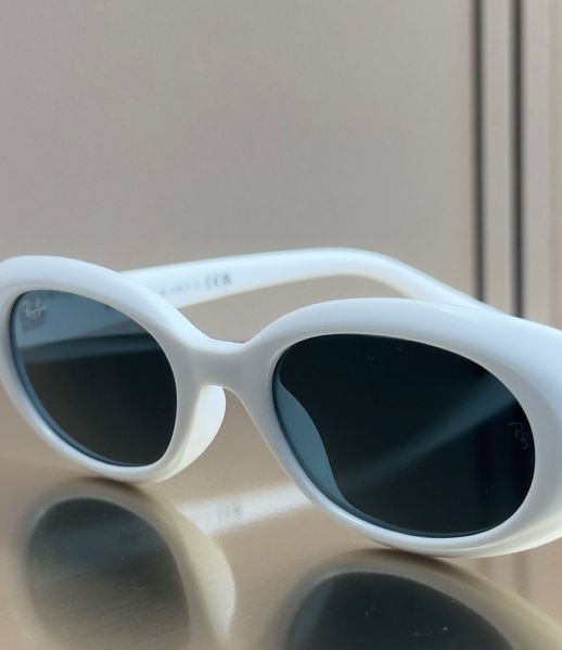 Сонцезахисні окуляри Ray-Ban RB4441D білі, синя лінза, овальні, жіночі, унісекс