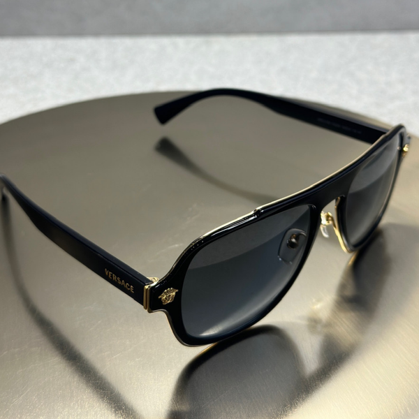 Сонцезахисні окуляри Versace Medusa Retro Charm VE2199 1002/81 Black
