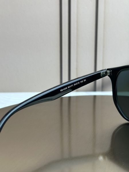 Сонцезахисні окуляри Ray-Ban RB4306 чорні G15 круглі геометричні унісекс
