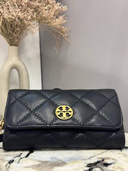 Жіноча сумка-гаманець Tory Burch Willa чорна стьобана на ланцюжку