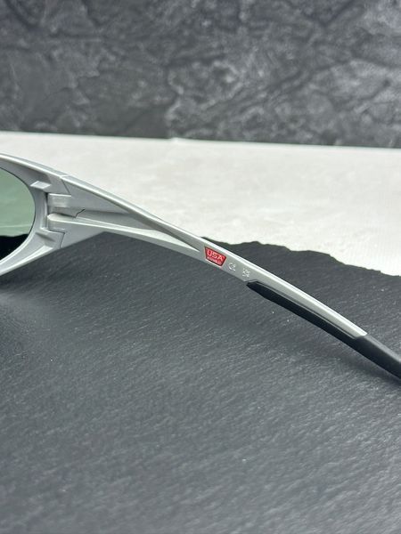 Сонцезахисні окуляри Oakley Eye Jacket Redux OO9438 срібні з темною лінзою Prizm Black, поляризовані, чоловічі, оригінал OAK49750 фото