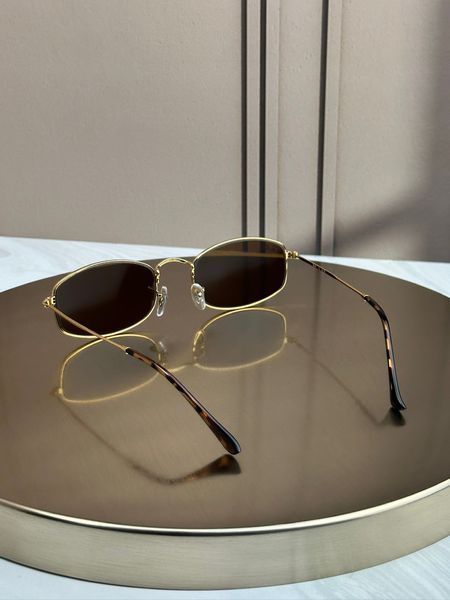 Сонцезахисні окуляри Ray-Ban RB3832 золото, коричнева лінза B15, прямокутні, унісекс, оригінал RBN02817 фото