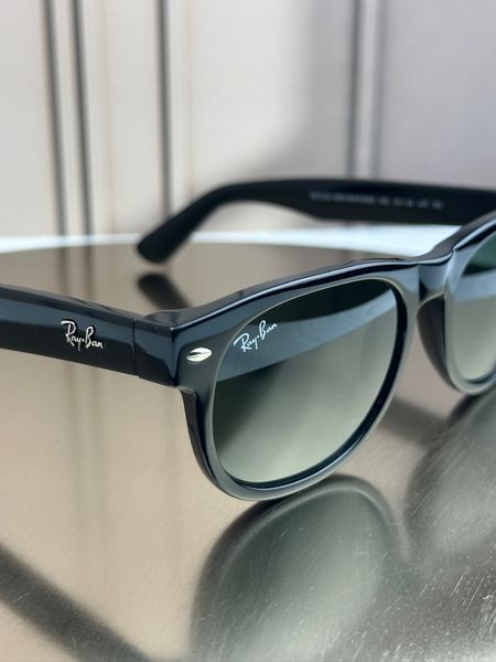 Сонцезахисні окуляри Ray-Ban New Wayfarer RB2132 чорні G15 класика унісекс