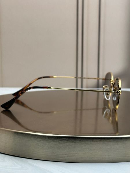 Сонцезахисні окуляри Ray-Ban RB3832 золото, коричнева лінза B15, прямокутні, унісекс, оригінал RBN02817 фото