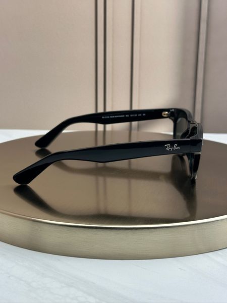 Солнцезащитные очки Ray-Ban New Wayfarer RB2132 черные, зеленая линза G15, унисекс, классика