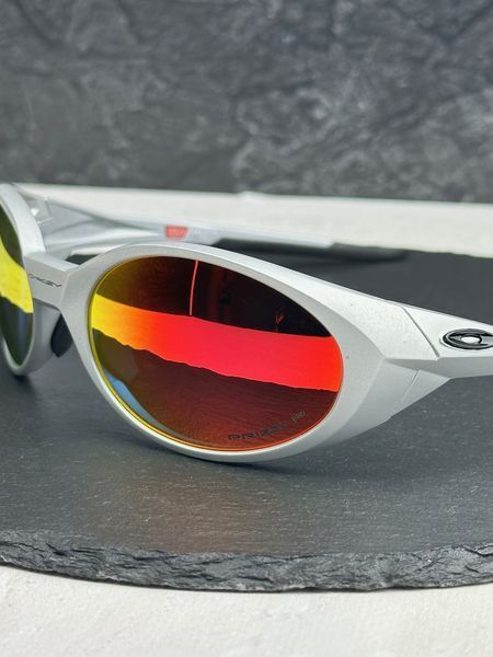 Сонцезахисні окуляри Oakley Eye Jacket Redux OO9438 срібні дзеркальні чоловічі