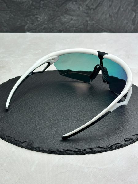 Сонцезахисні окуляри Oakley Sphaera OO9403 білі з лінзою Prizm Ruby, спортивний щиток, чоловічі, оригінал OAK01864 фото