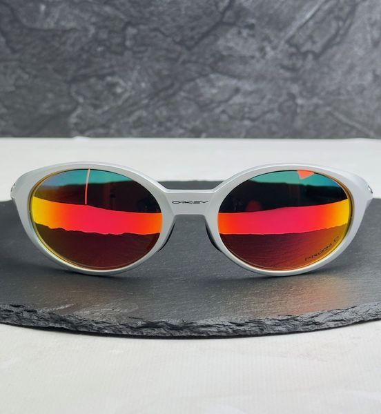 Солнцезащитные очки Oakley Eye Jacket Redux OO9438 серебряные овальные с линзой Prizm Ruby, зеркальные, мужские