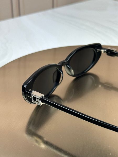 Сонцезахисні окуляри Gucci GG1680 чорні котяче око з кристалами жіночі