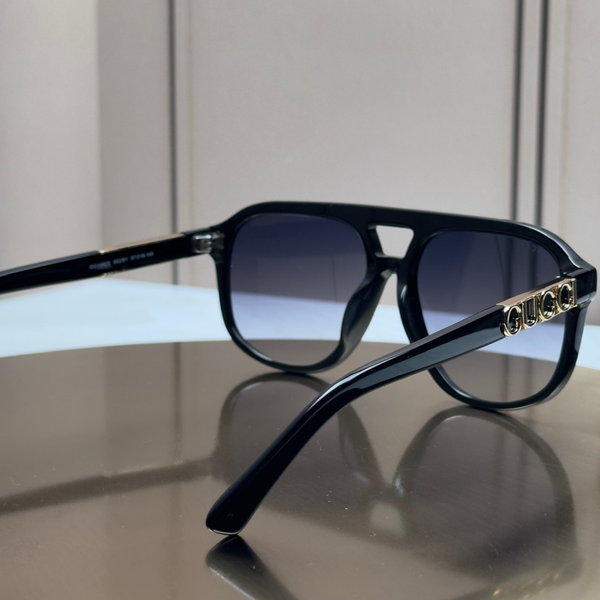 Сонцезахисні окуляри Gucci GG1188S Black/Grey Gradient