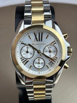 Женские часы Michael Kors Bradshaw MK5974 с хронографом (Серебристый с золотом / Белый циферблат)