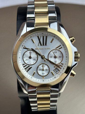 Женские часы Michael Kors Bradshaw MK5974 с хронографом (Серебристый с золотом / Белый циферблат)