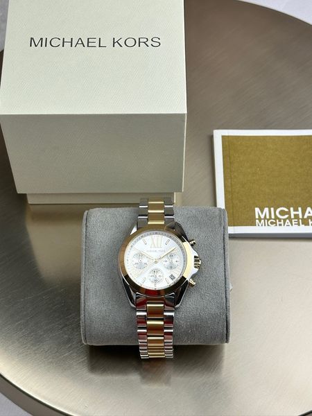 Женские часы Michael Kors Bradshaw MK5974 с хронографом (Серебристый с золотом / Белый циферблат)